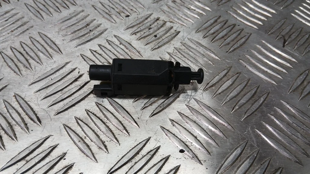 VW Golf IV Stop Light Switch Used