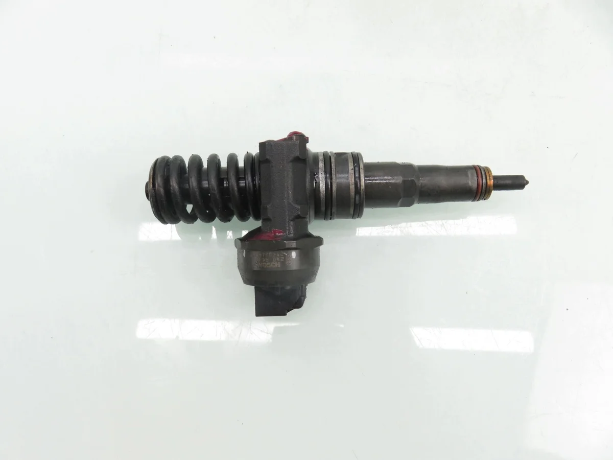 Injektor VW Passat B6 2.0 TDI BMP gebraucht image 7