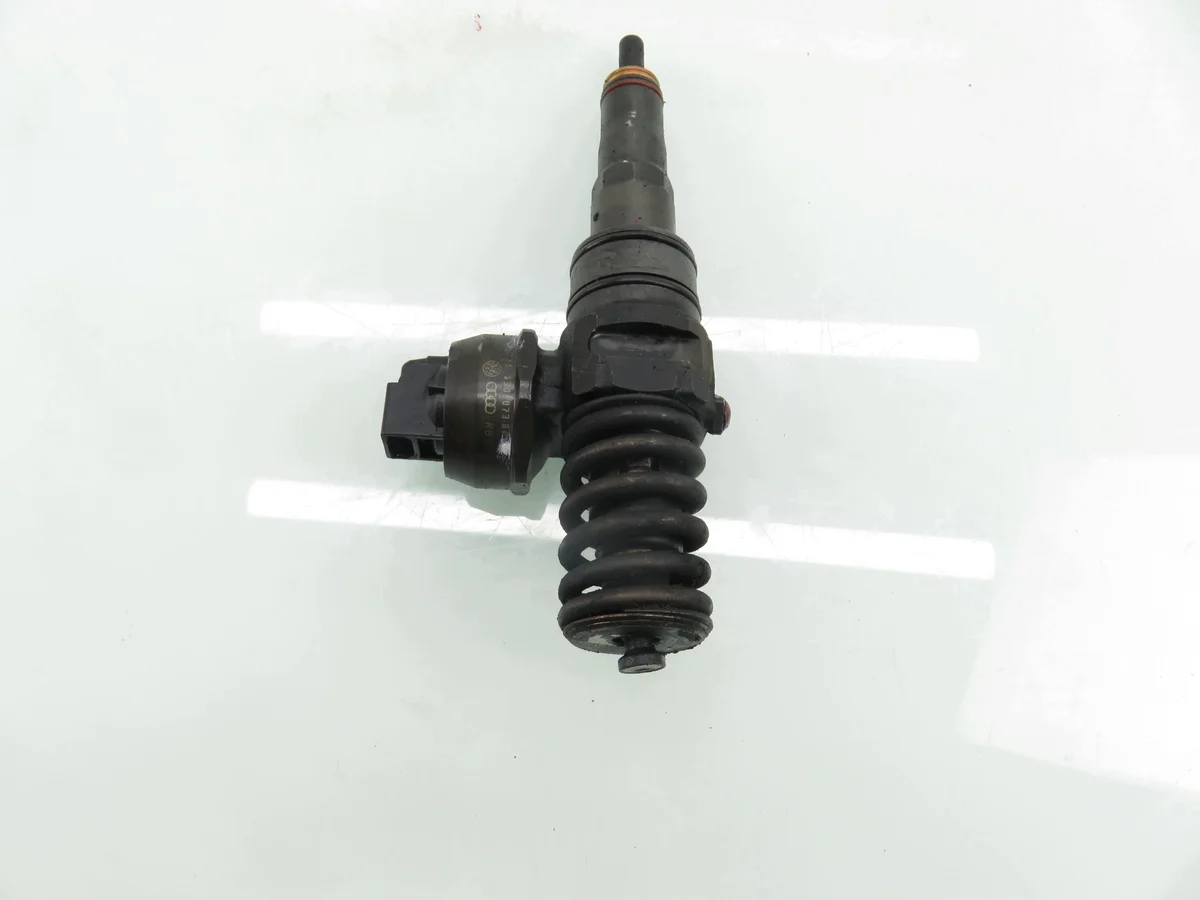 Polttoainepumppu VW Passat B6 2.0 TDI image 3