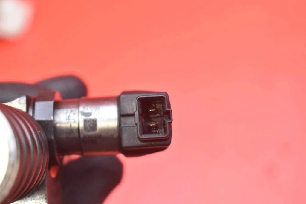 Einspritzdüse 03G130073S VW Passat B6 2.0 TDI image 7
