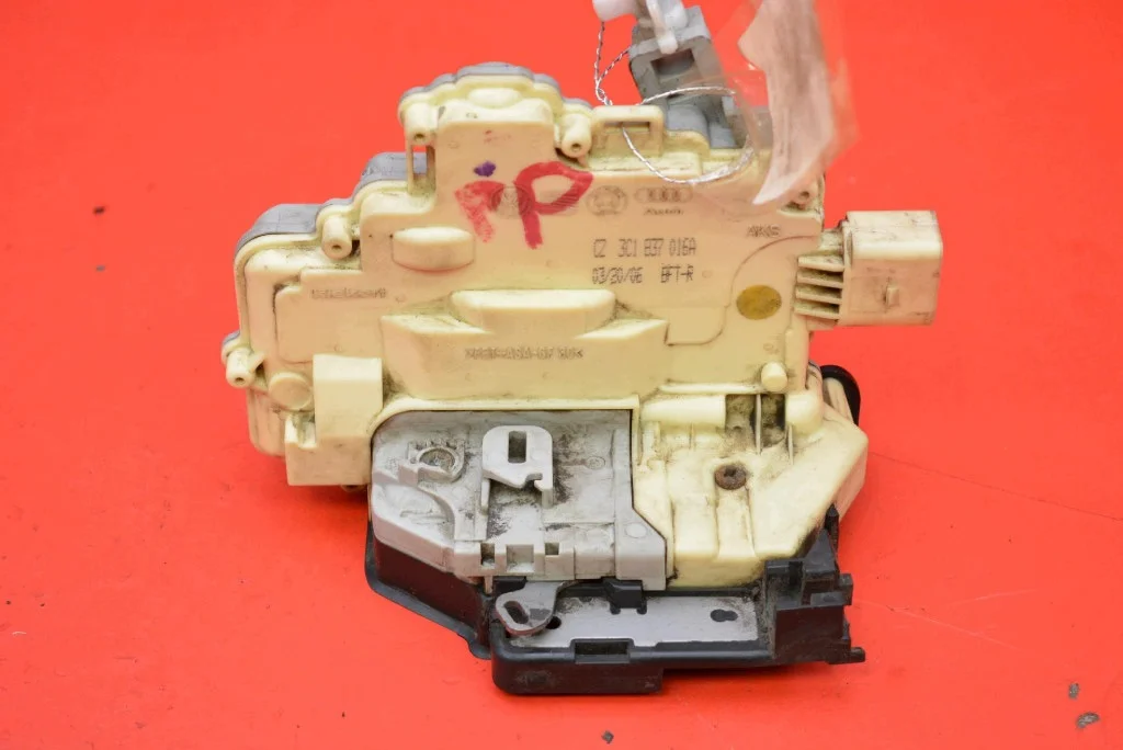Cerradura Puerta Delantera Derecha VW Passat B6