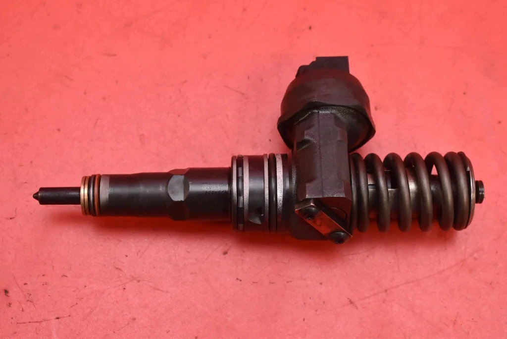 Polttoainepumppu 038130073AG Seat Toledo 1.9 TDI