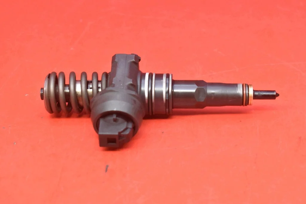 Einspritzdüse 038130073AG Seat Toledo 1.9 TDI image 6