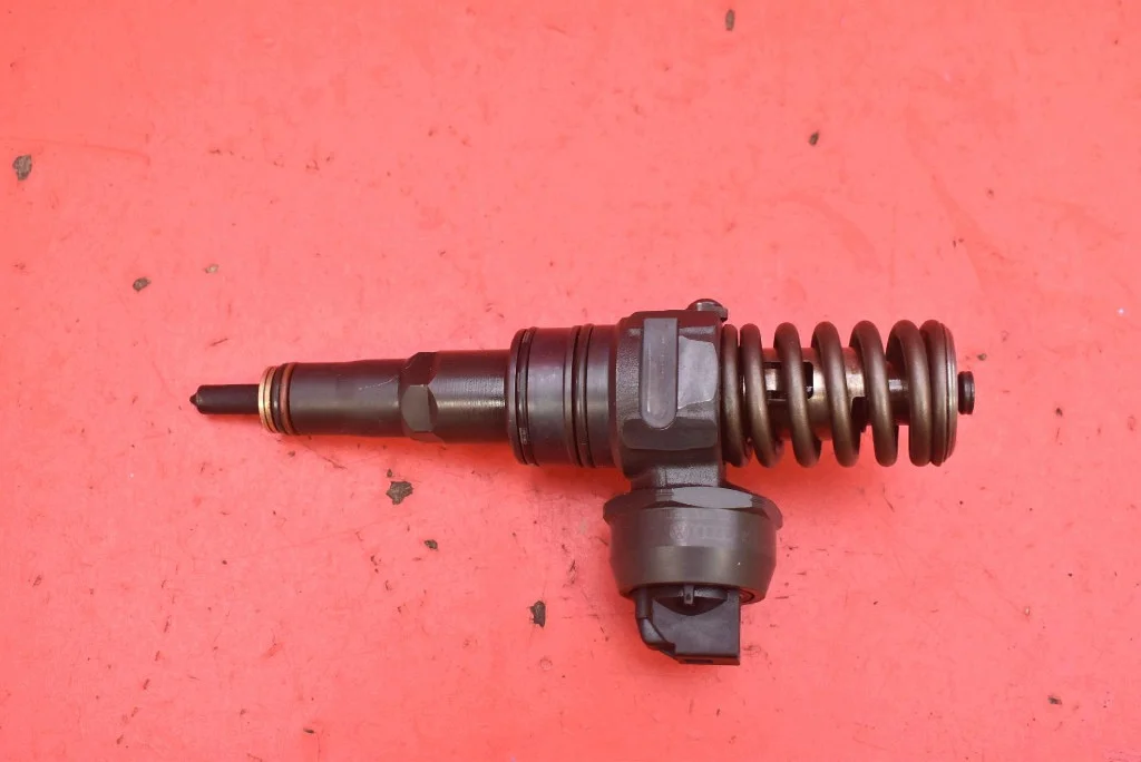 Einspritzdüse 038130073AG Seat Toledo III 1.9 TDI