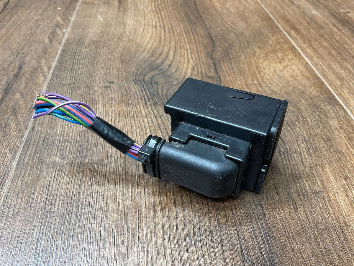 Stecker Jaguar I-PACE X590 2022 22951551 image 3