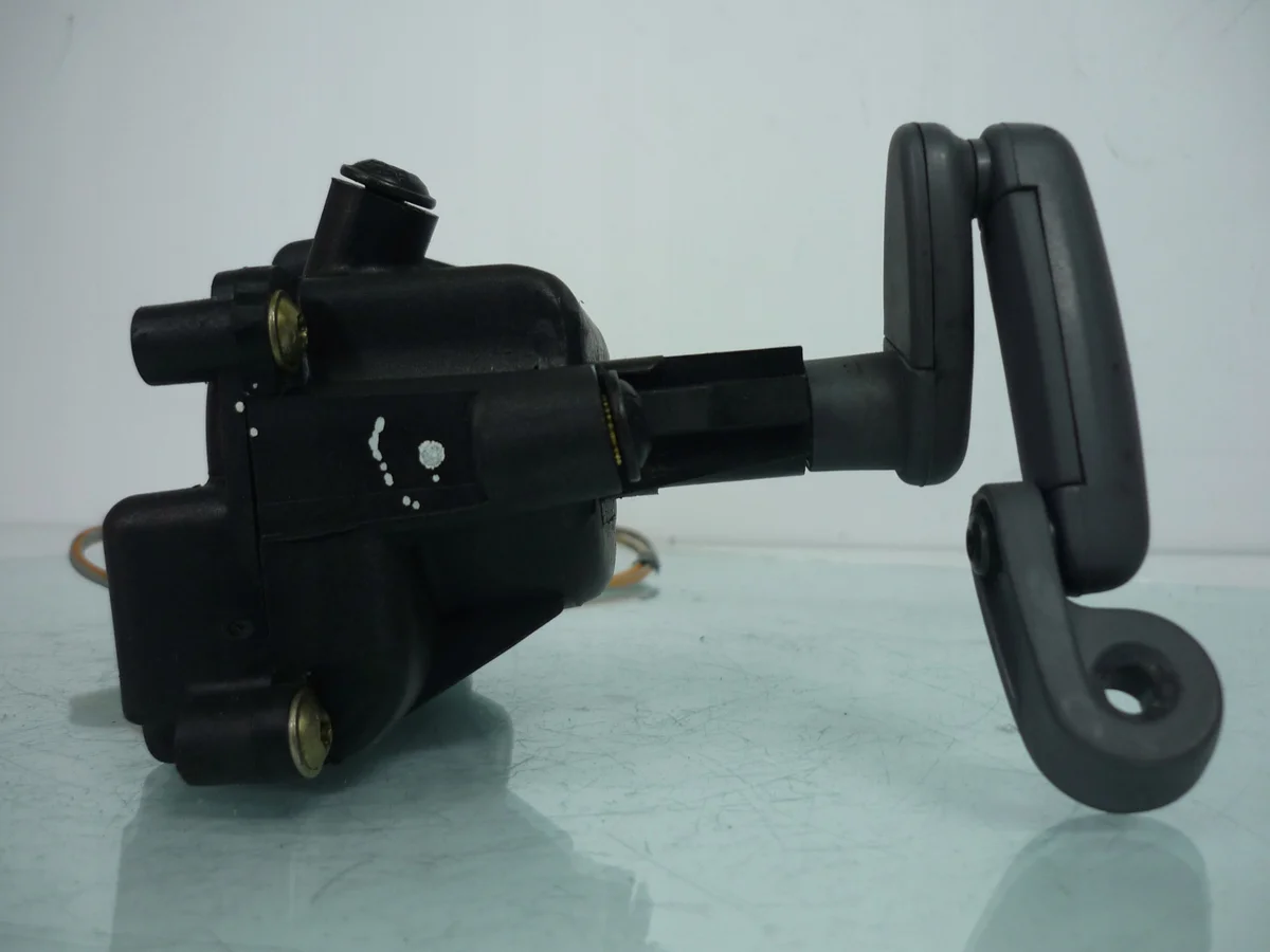 Moteur réglage phare Renault Megane ZH00538490 image 9