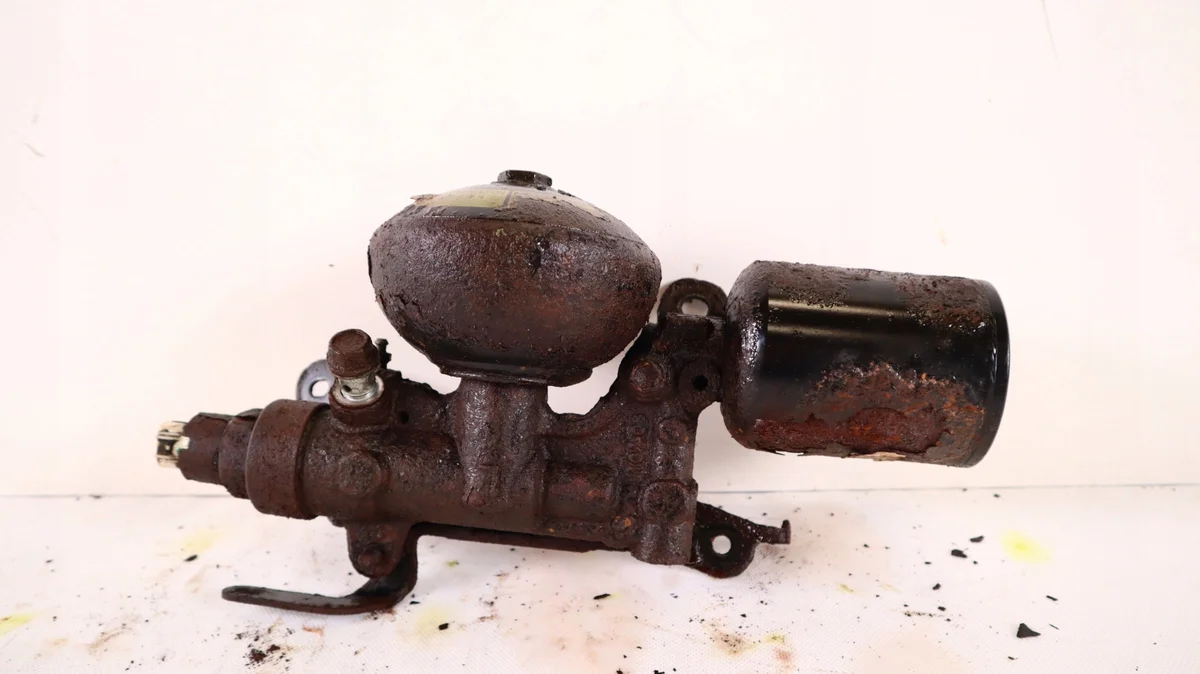 Hydraulisk fjädring Toyota Land Cruiser 200 V8