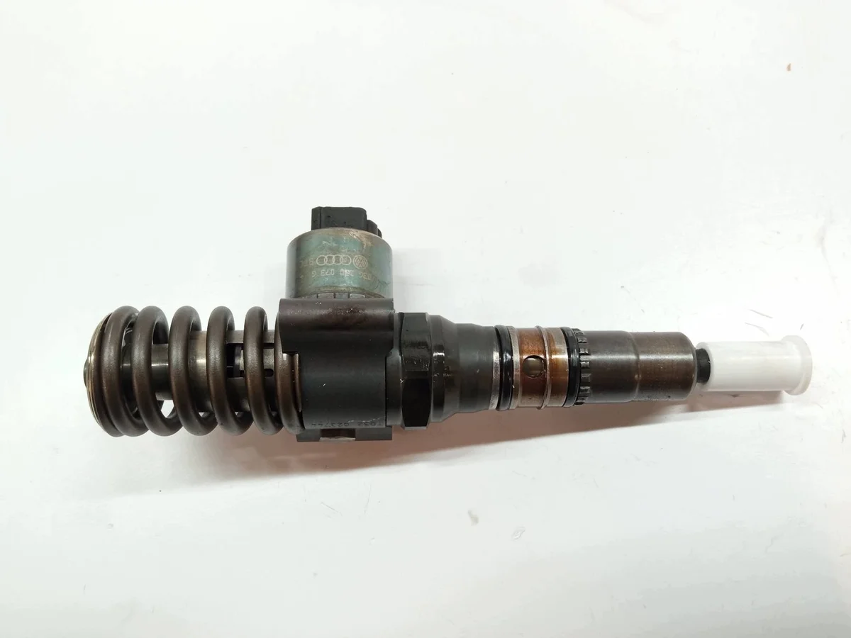 Einspritzdüse 03G130073G 2.0 TDI image 3