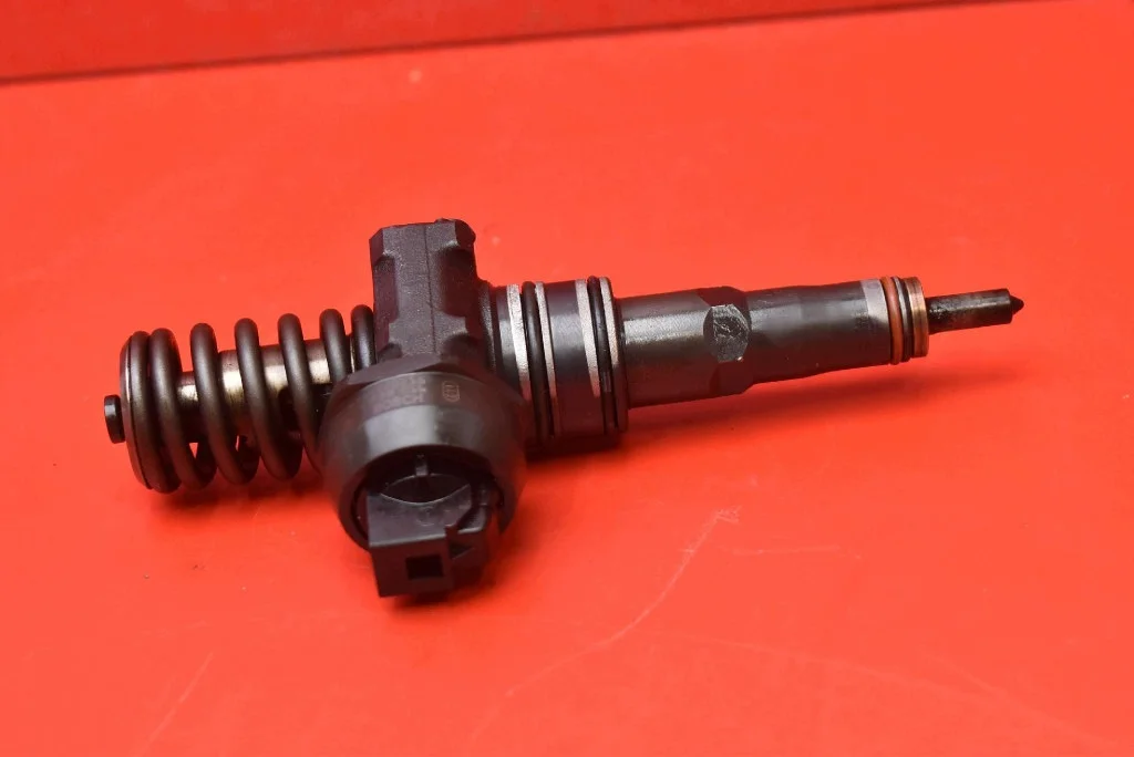 Einspritzdüse 038130073AG VW Golf 5 1.9 TDI image 6