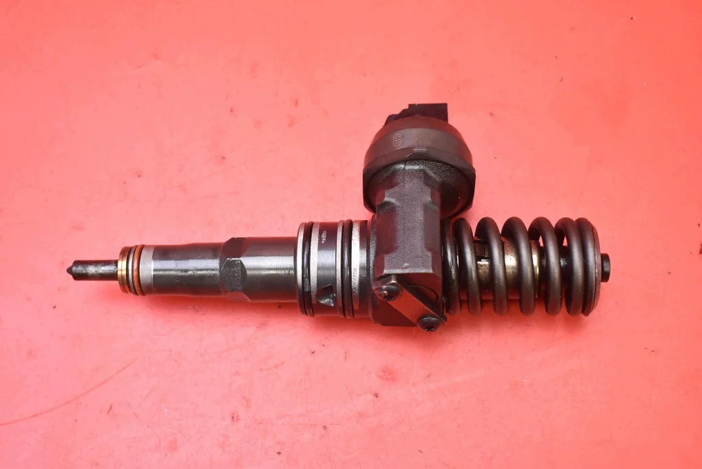 Insprutningspump VW Golf 5 1.9 TDI image 3