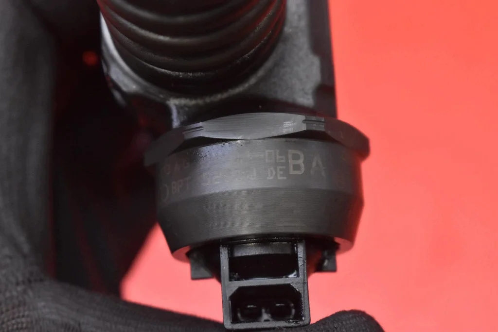 Insprutningspump VW Golf 5 1.9 TDI image 9