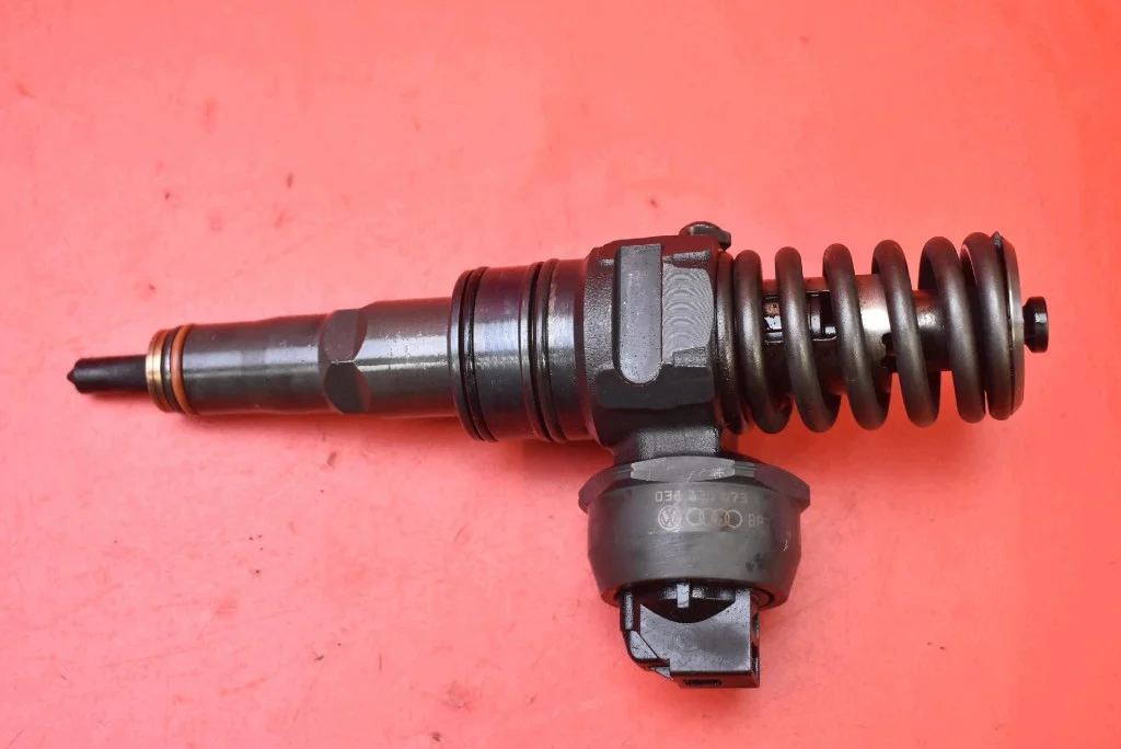 Pompa wtryskowa 038130073AG VW Golf 5 1.9 TDI