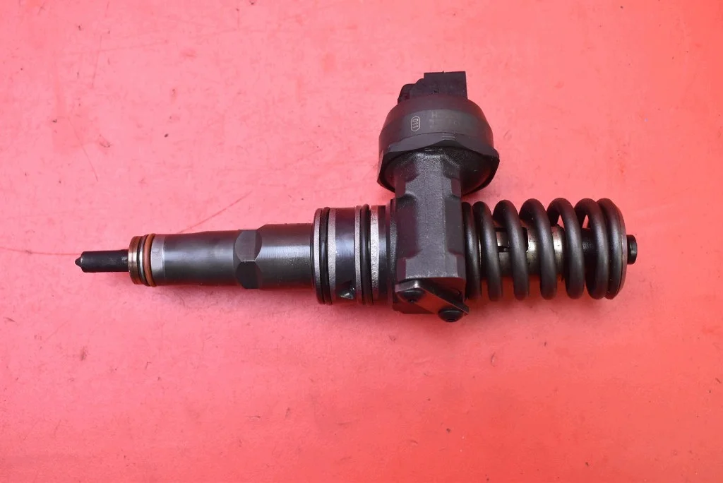 Inyector Bomba 038130073AG VW Golf 5 1.9 TDI