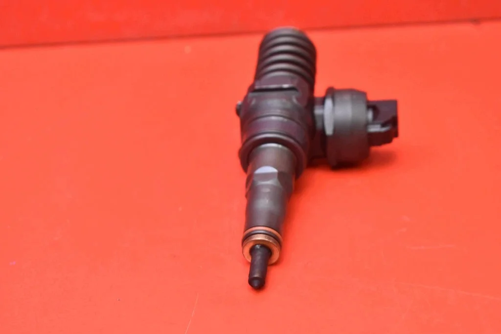 Inyector Bomba 038130073AG VW Golf 5 1.9 TDI image 7