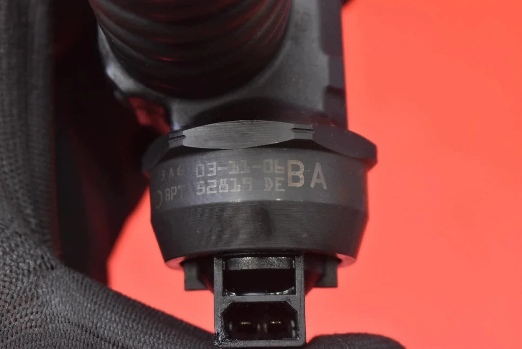 Inyector Bomba 038130073AG VW Golf 5 1.9 TDI image 9