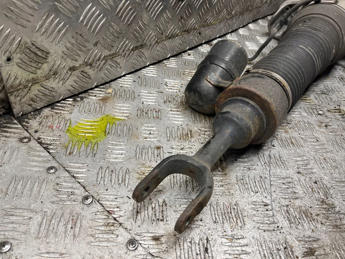 VW Phaeton Air Spring Bag 3D0616040AD Used image 3