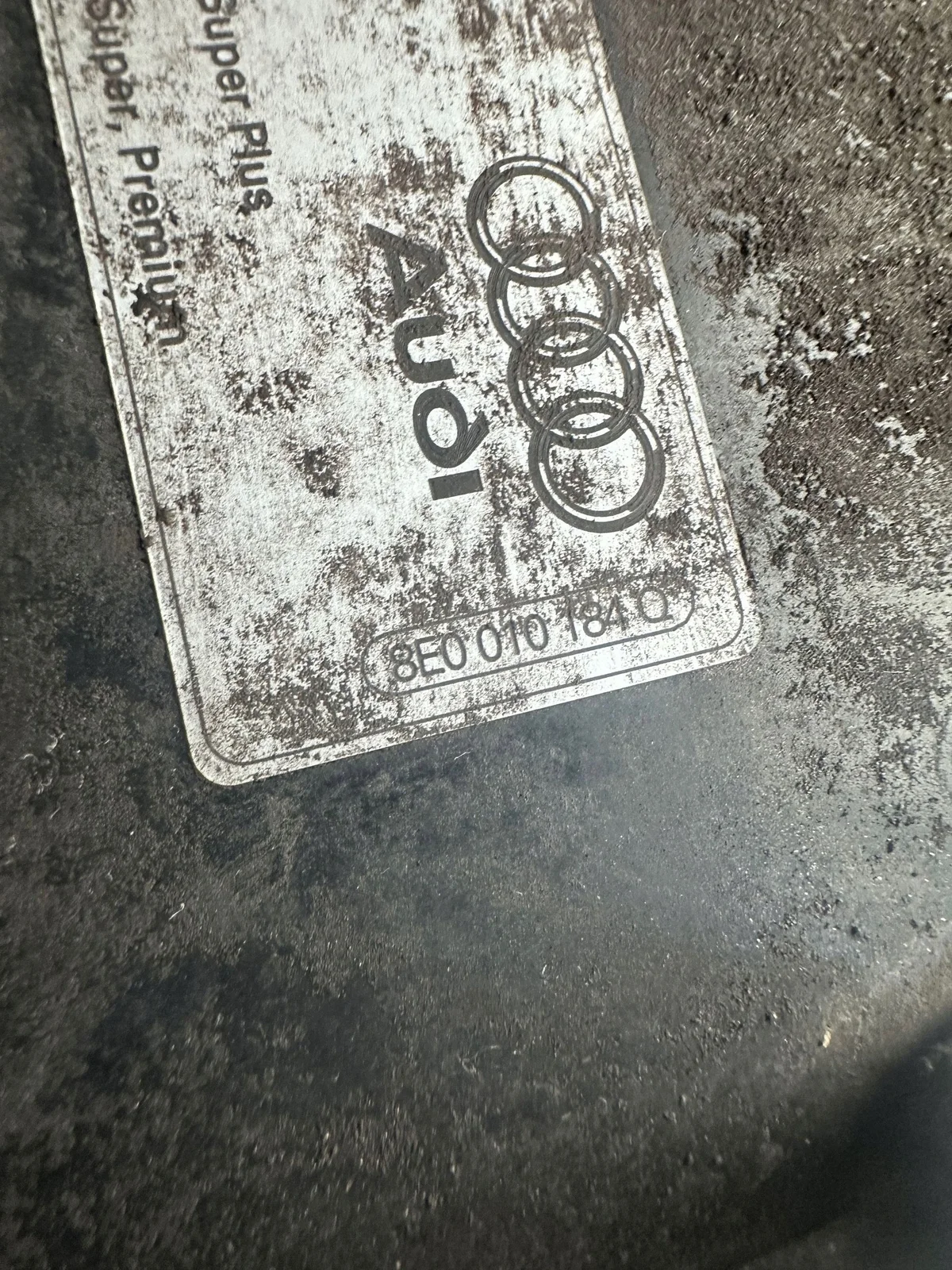 Audi A4 S4 B7 8E 8H Serrure trappe carburant image 3
