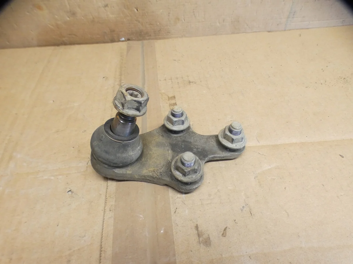 Rotule de suspension Peugeot 3008 II 5008