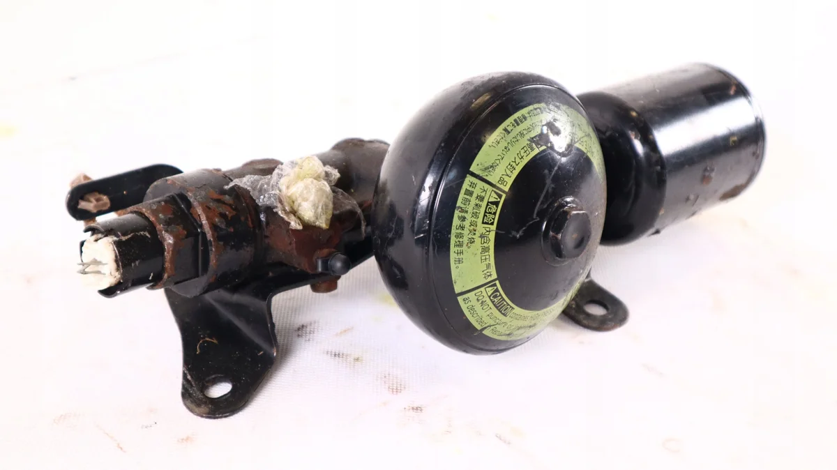 Toyota Land Cruiser 200 4.5 V8 Hydraulikfederung rechts image 10