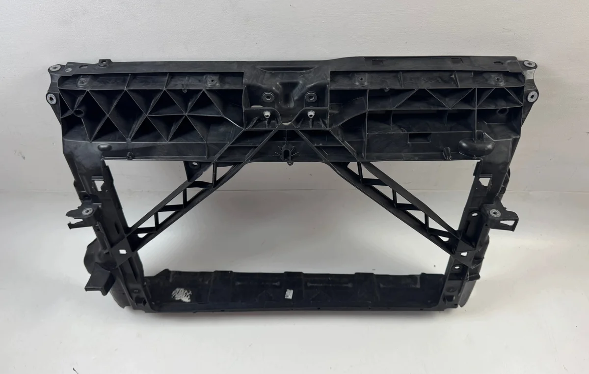 Skoda Fabia III frontbalk 6V0805588F