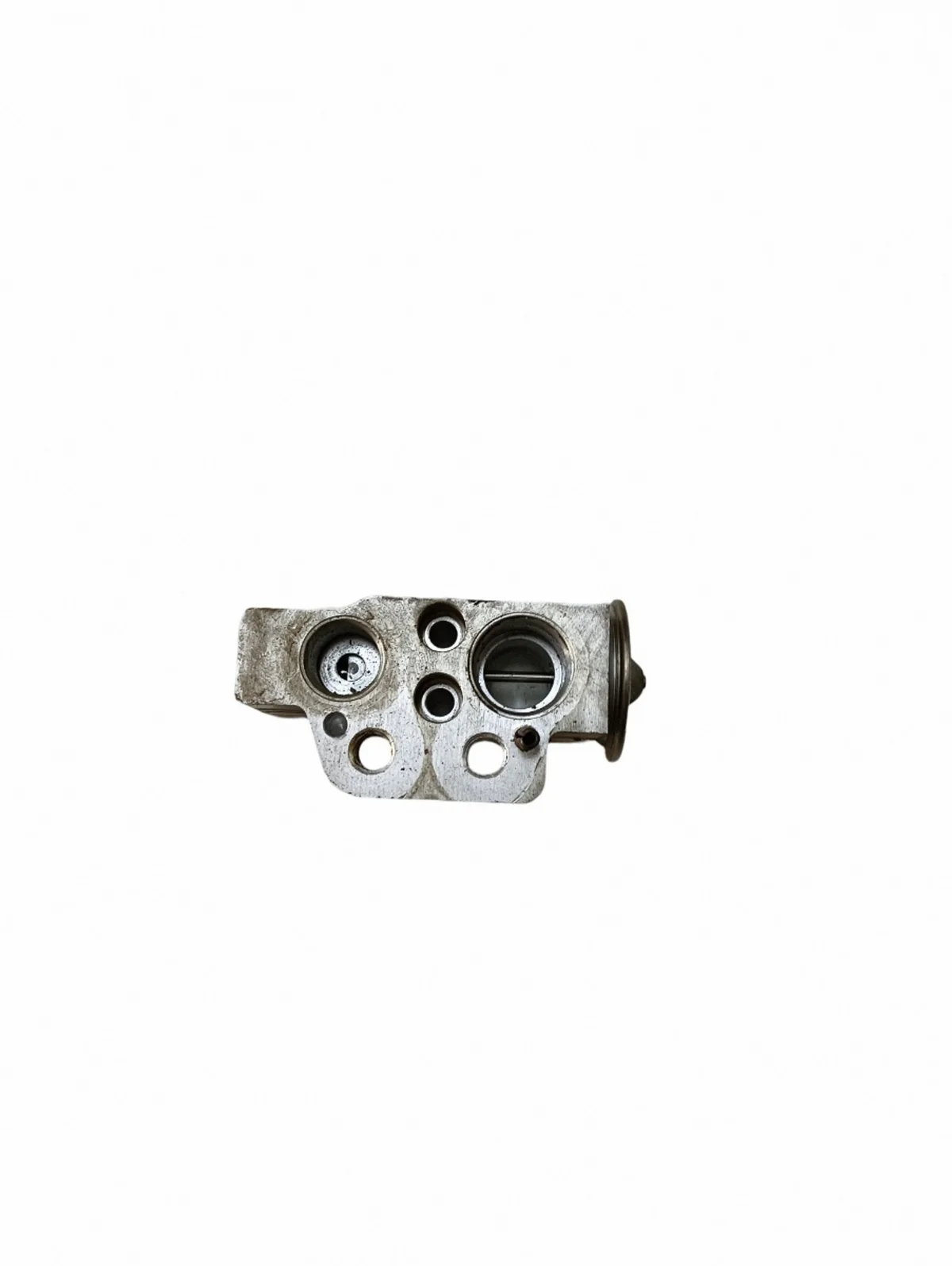 Klep motor Volkswagen Passat B6 1K0820679