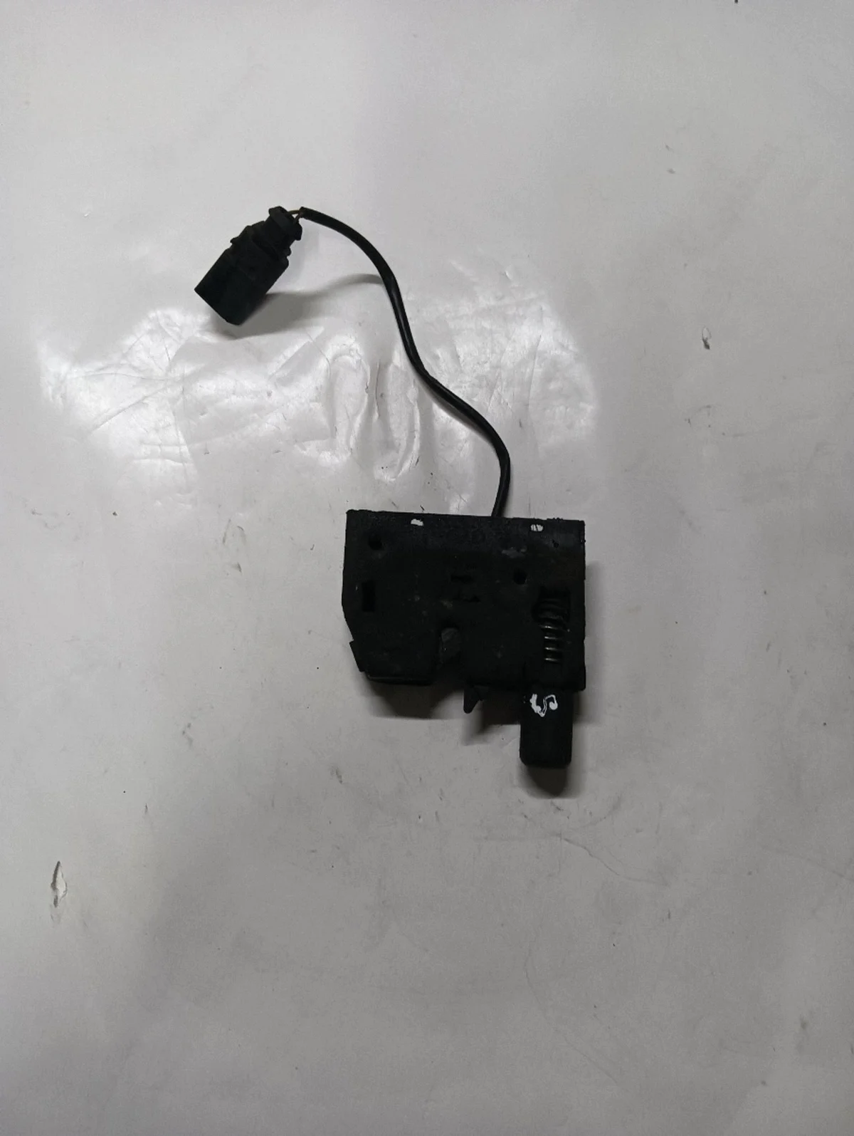 Support serrure coffre Audi A7 S7 4G AIM4306