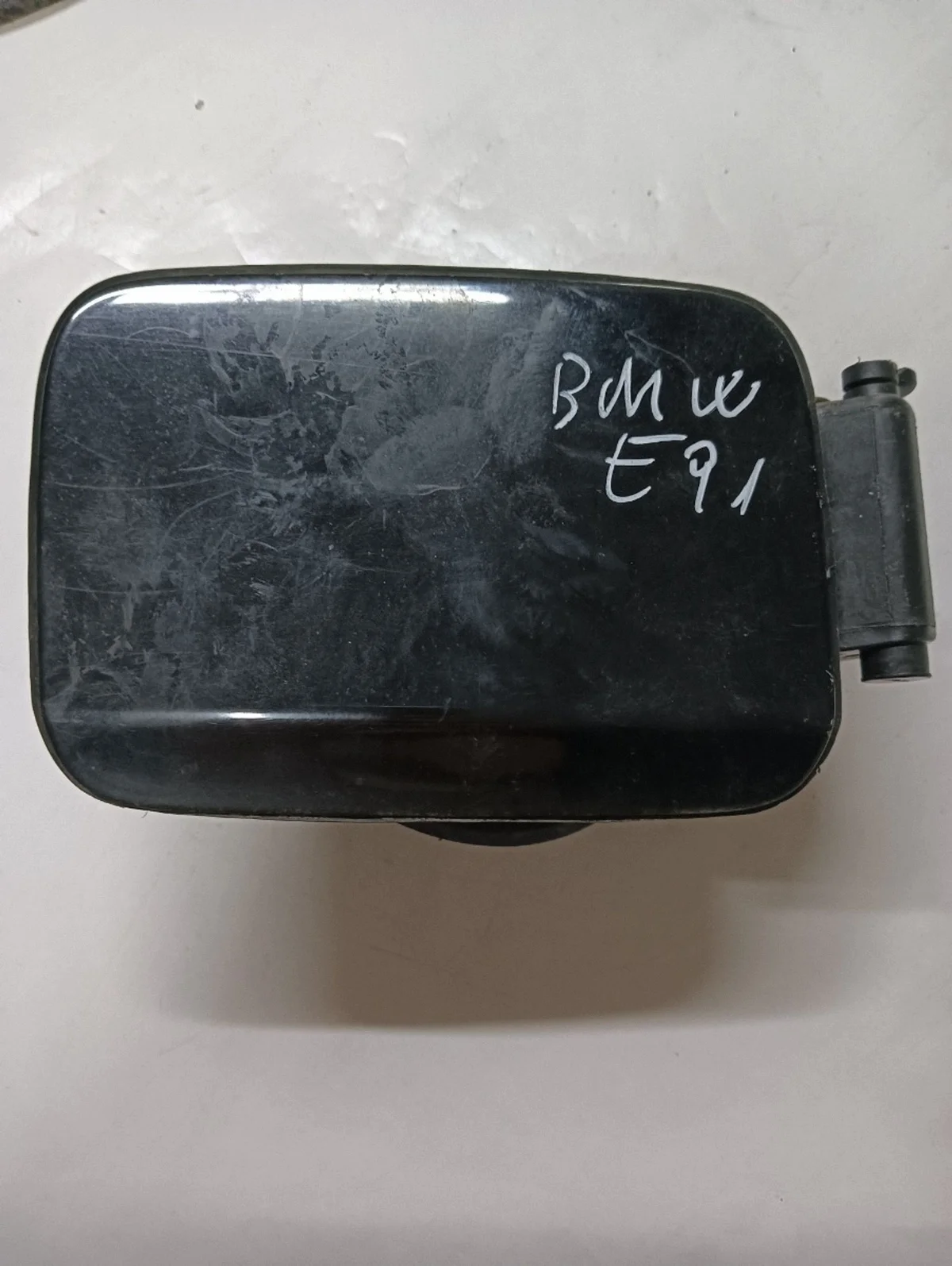 Polttoainetankin korkki BMW 3 E90 E91 AIM4686