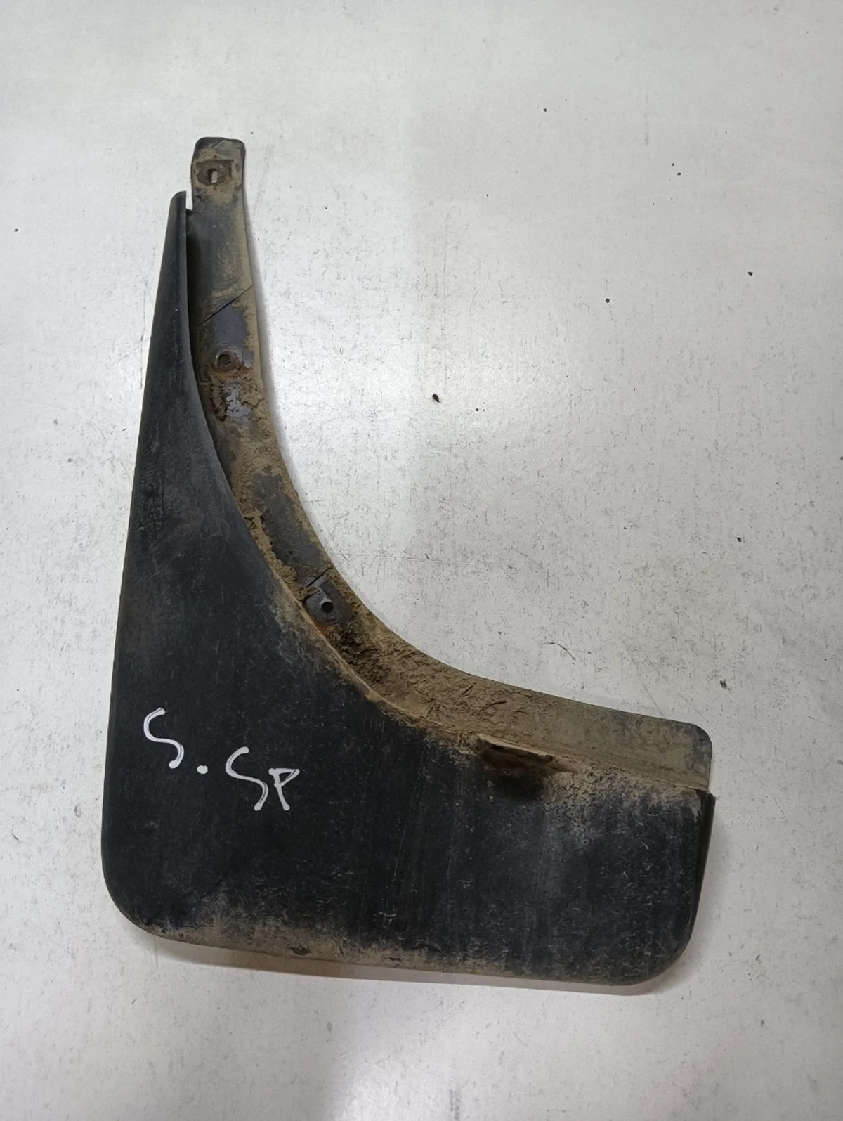 Fäste stänkskydd höger Nissan X-Trail T30 AIM7346