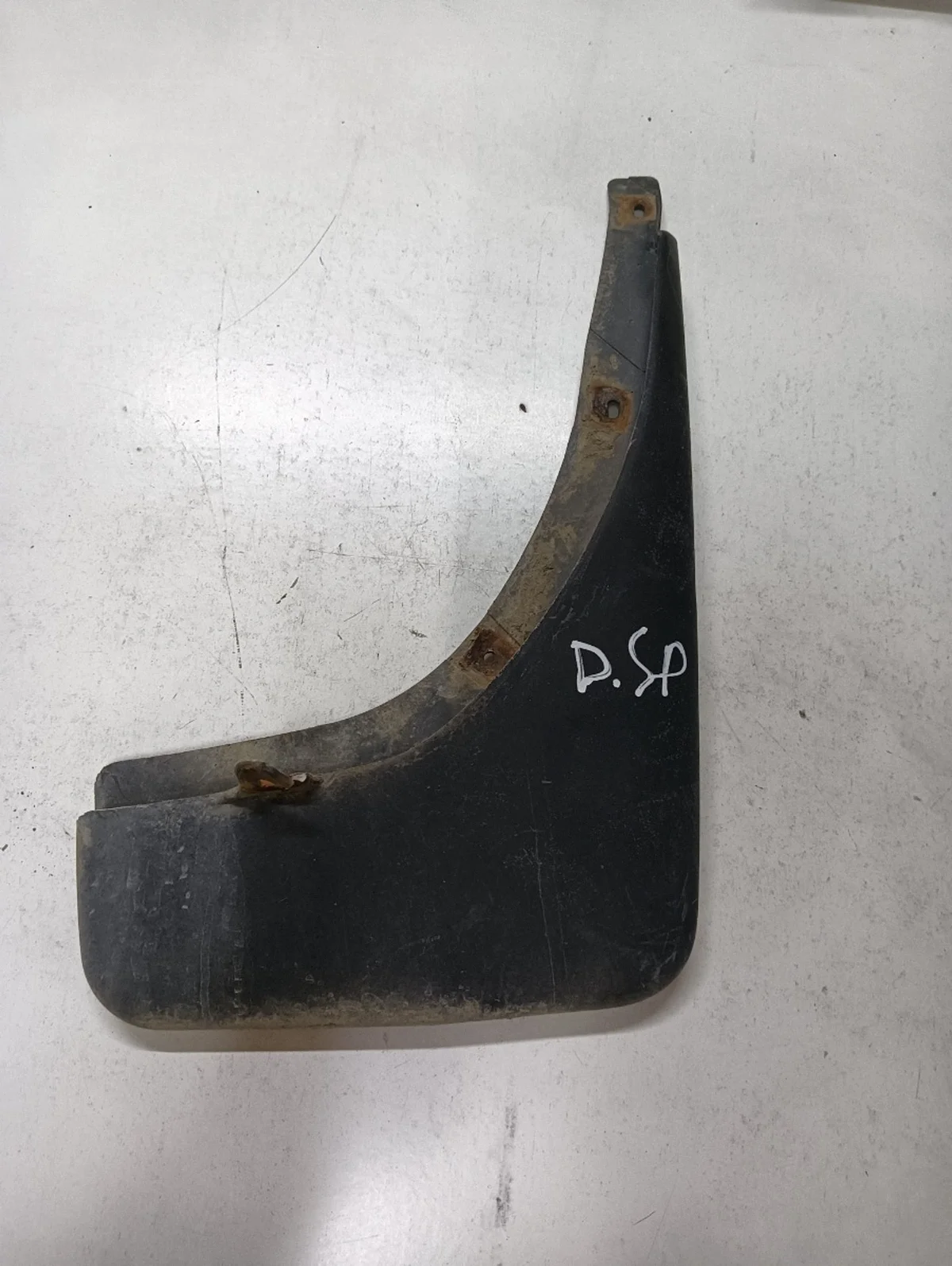 Soporte Guardabarros Nissan X-Trail T30 Derecho