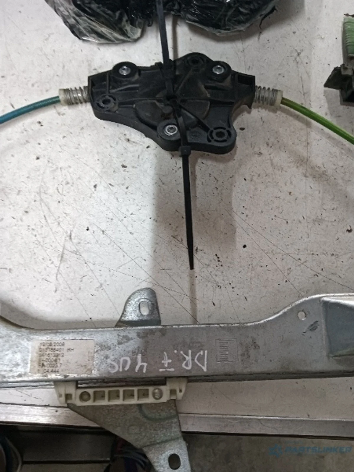 Opel Corsa 2006 - Regolatore Vetro 013188491