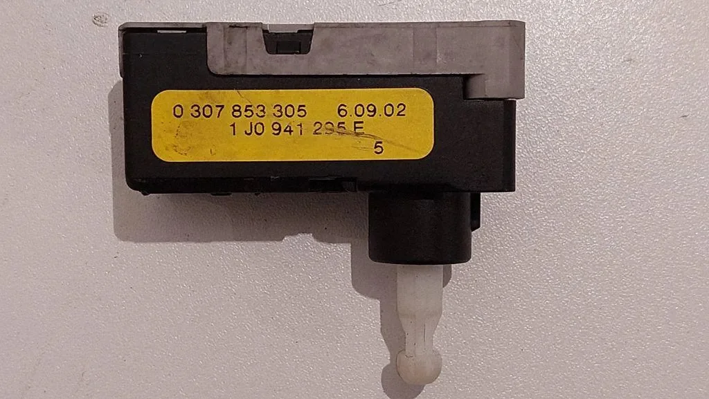 Stellmotor Scheinwerfer Audi A4 B9 1J0941295E