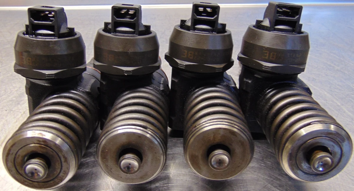 Einspritzdüsen VW Audi 1.9TDI gebraucht image 3