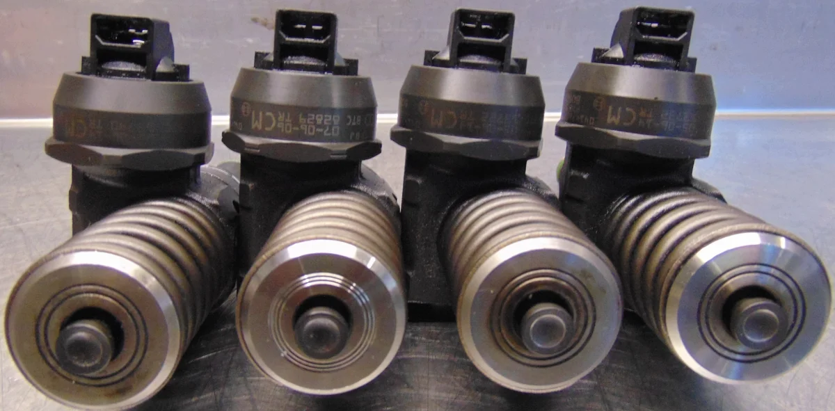 Injecteurs Audi A4 B7 2.0 TDI Occasion image 3
