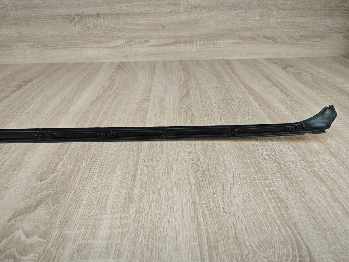 Vedação Teto Spoiler BMW X3 G01 LCI Usada image 5