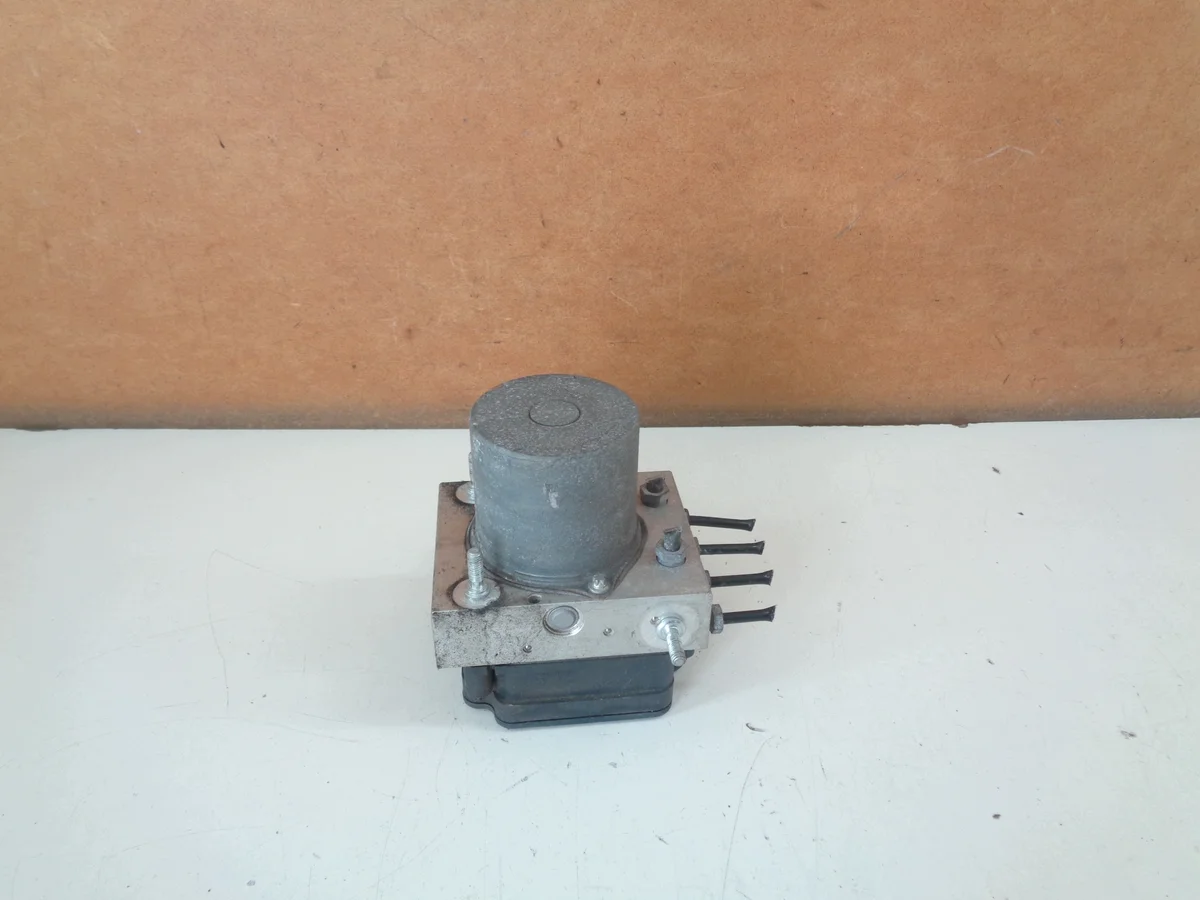 MB Sprinter W906 Bremspumpe ABS 9069005502 image 3