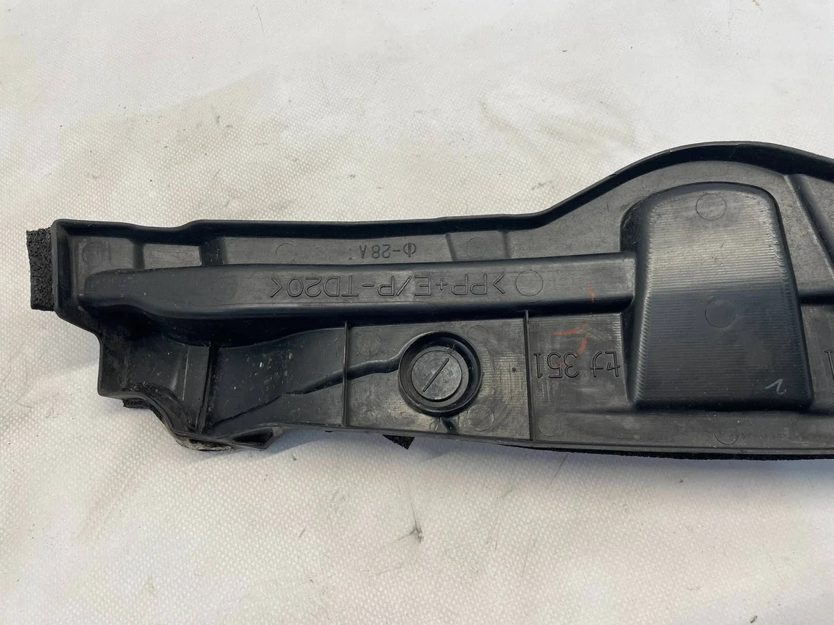 Toyota Prius W3 53828-47030 aile garde-boue image 6