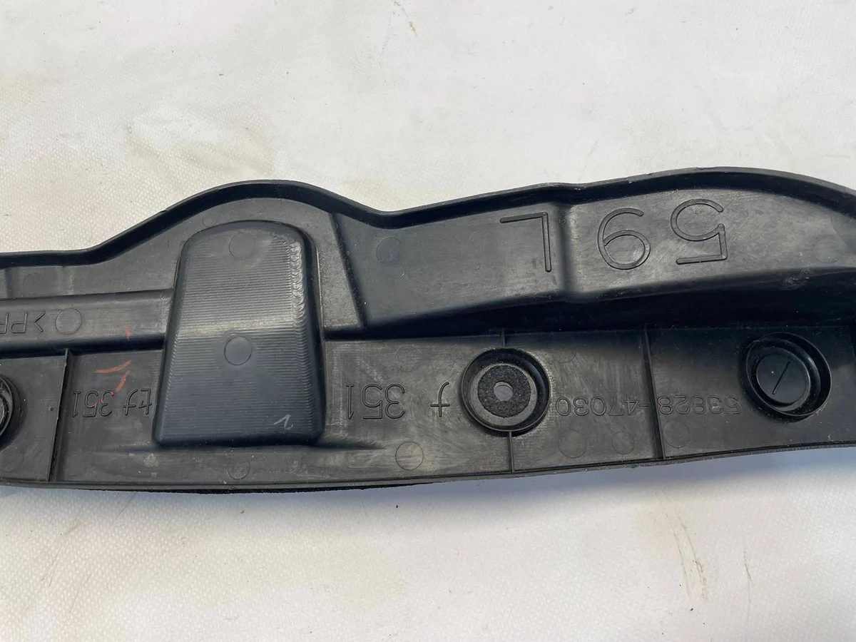 Toyota Prius W3 53828-47030 aile garde-boue image 7