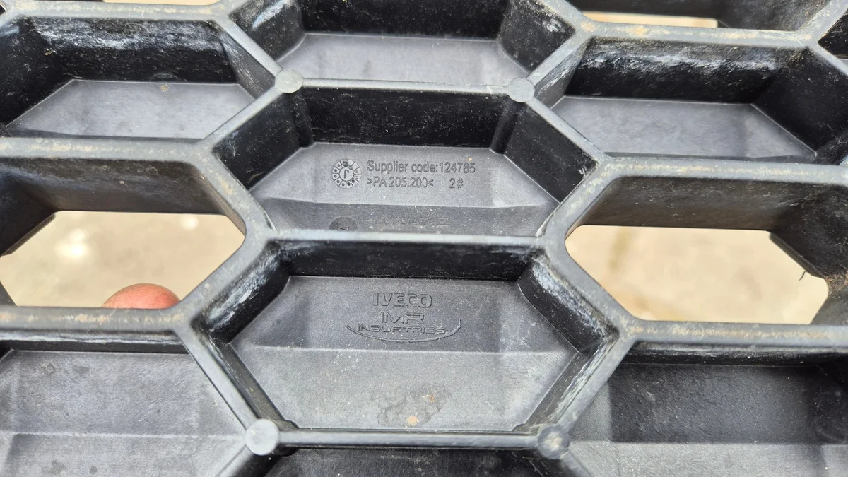 Grille de marchepied IVECO S-WAY image 4