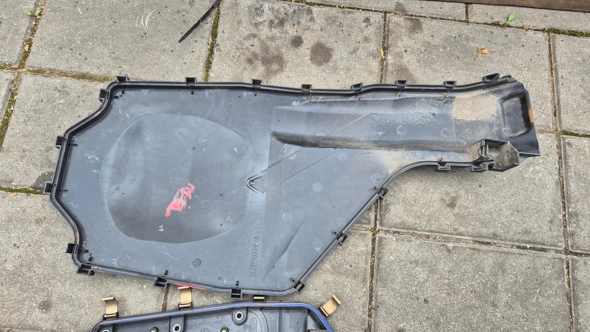 Cache installation DAF XF 106 1835755 / 1835753 image 3