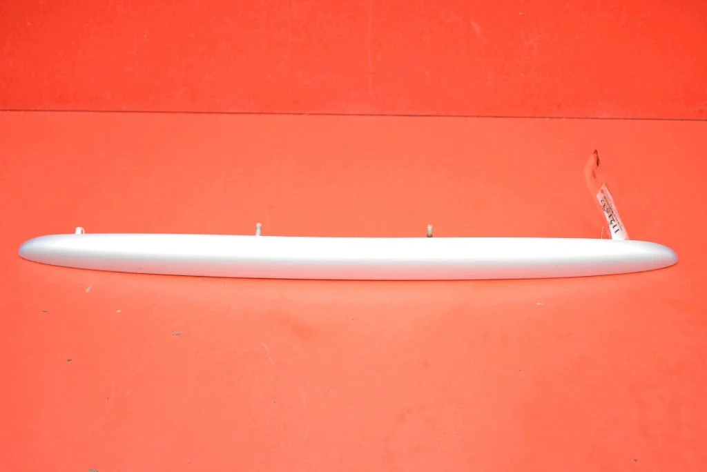 Embellecedor portón Peugeot 206 5D HB LIFT 02-