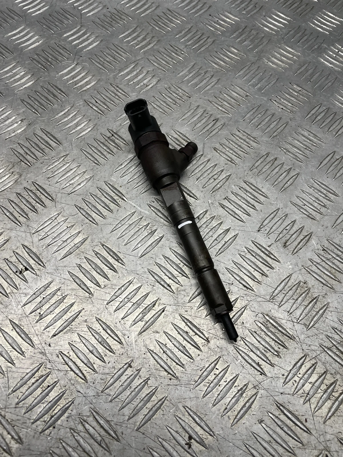 Polttoainesuutin Suzuki 1.3 DDIS/CTDI Käytetty