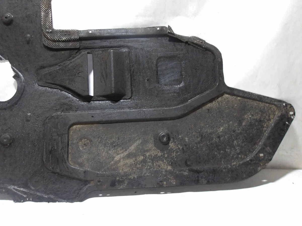 Beschermplaat bak BMW E60 E61 PEC10297 image 3