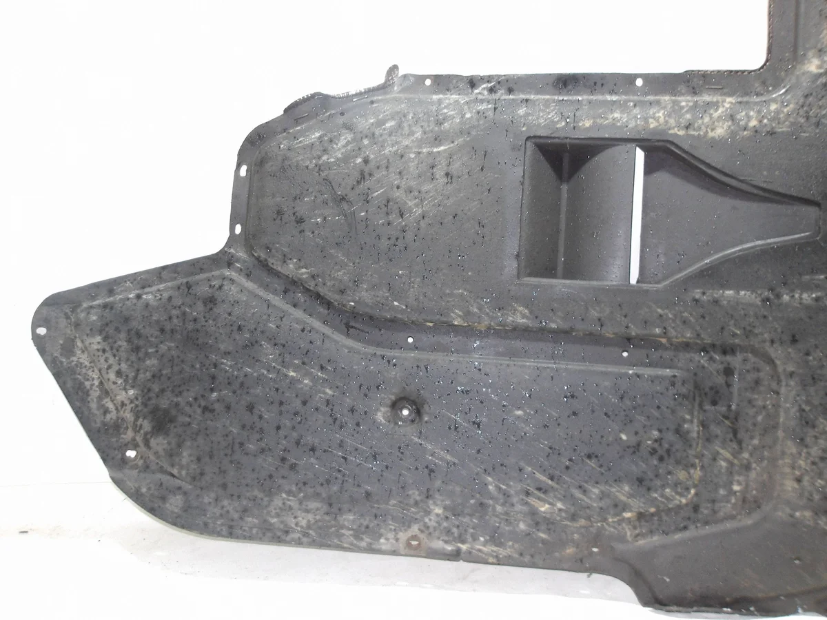 Beschermplaat bak BMW E60 E61 PEC10297 image 5