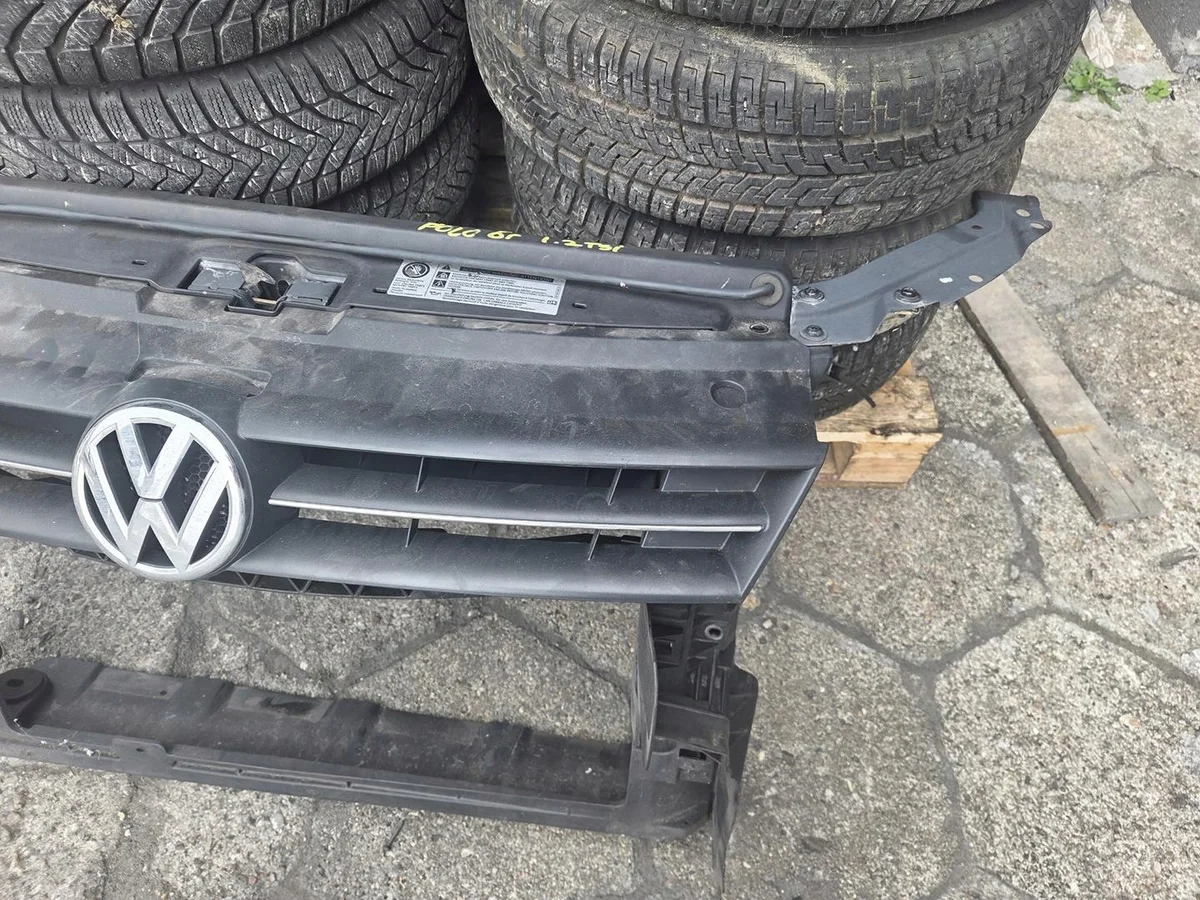 VW Polo 6R Verstärkung Kühlergrillträger image 3