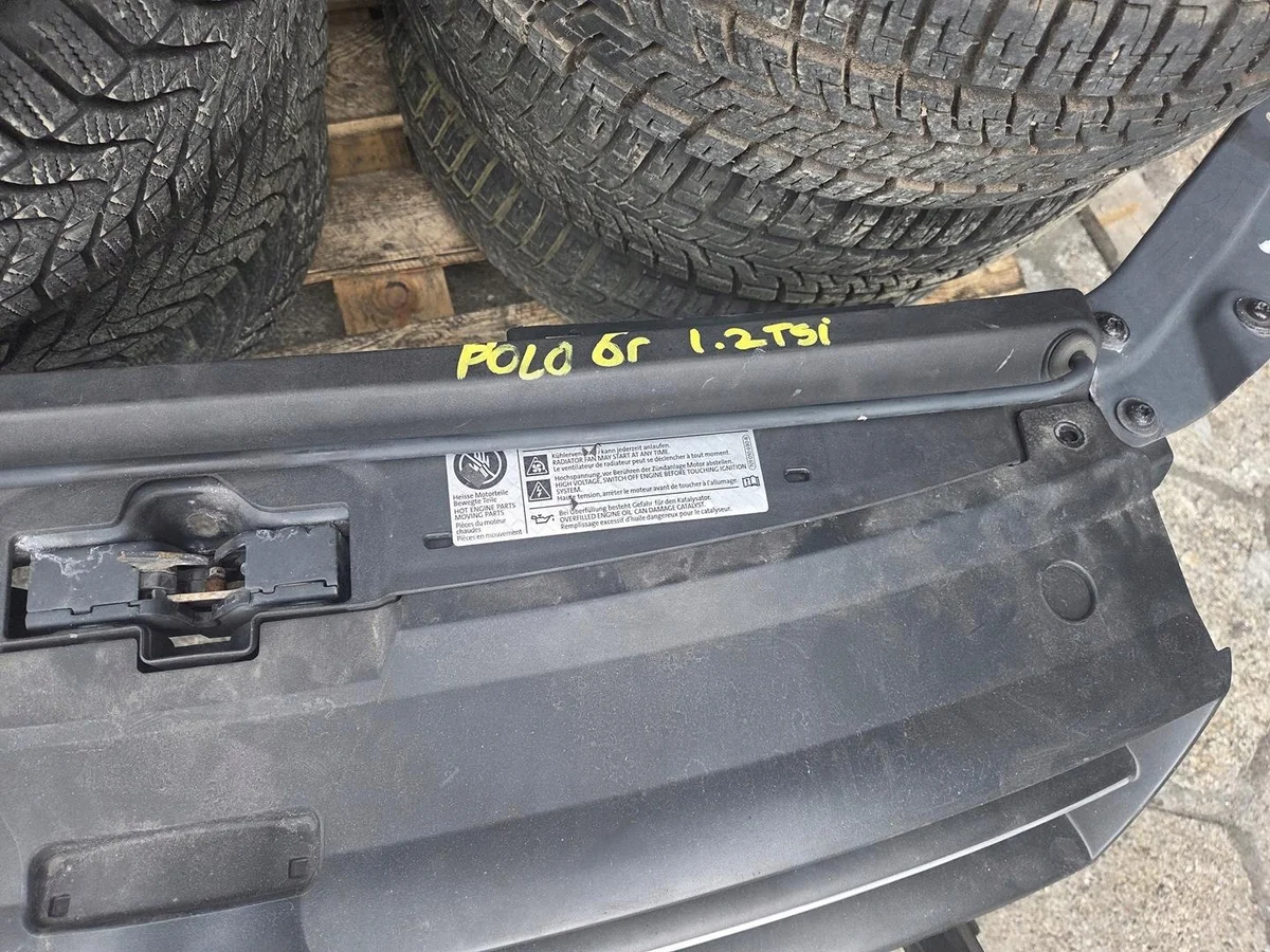 VW Polo 6R Verstärkung Kühlergrillträger image 6