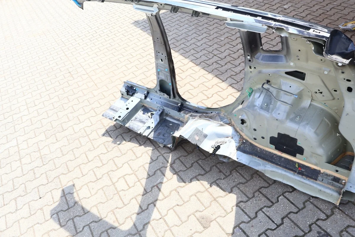 Jeep Renegade bakre skärmkant höger image 8