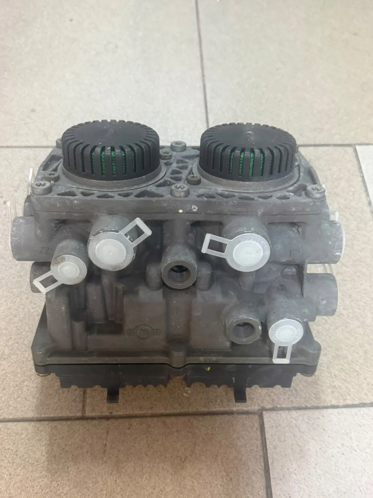Modulatorventil Knorr ES2053 Begagnad image 3