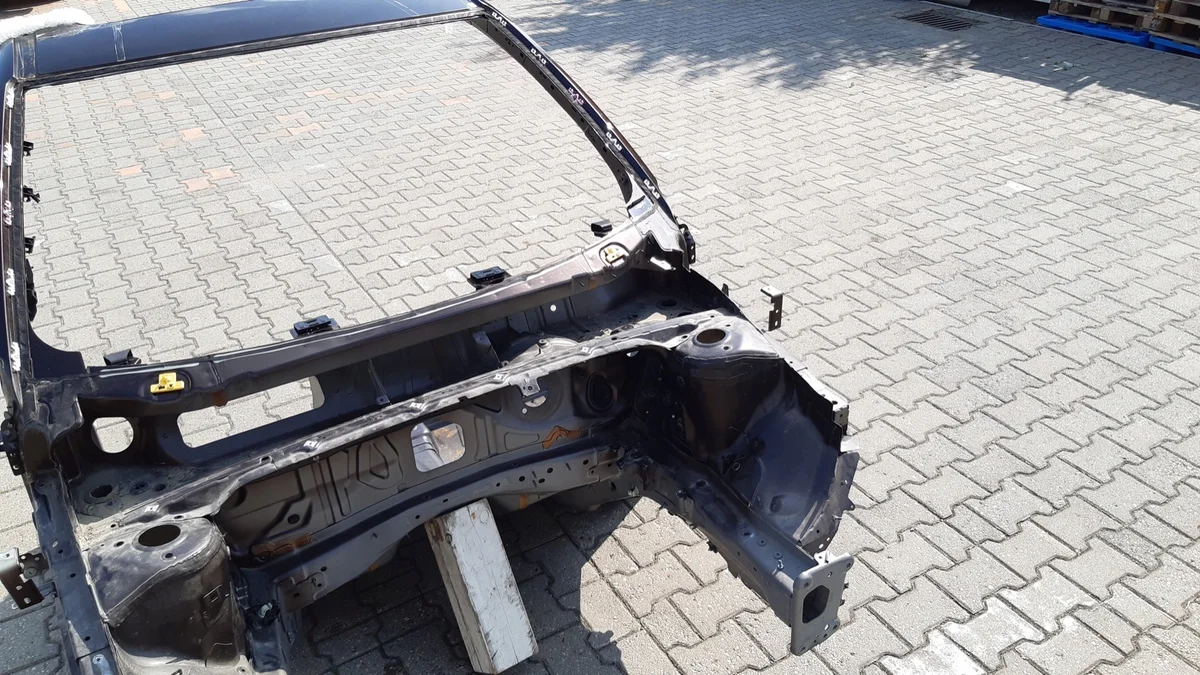 Volvo XC40 Vorderachse links image 3