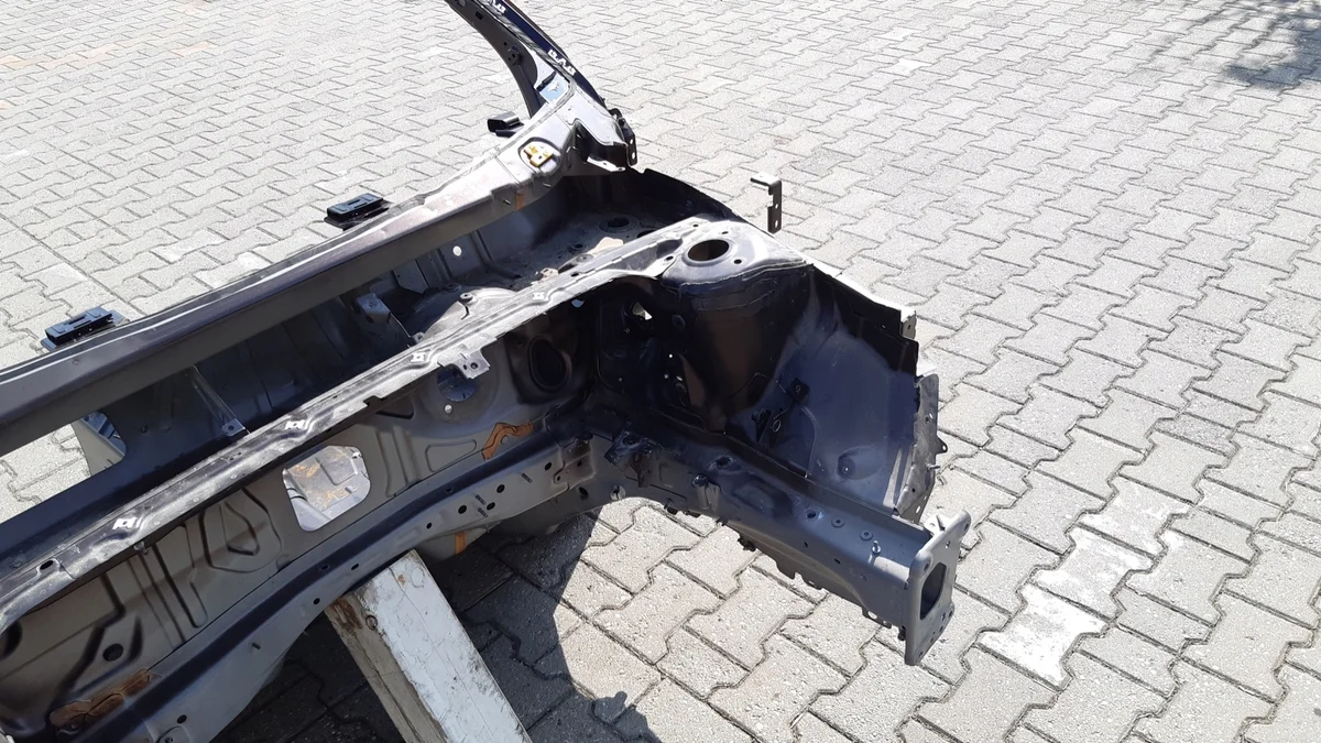Volvo XC40 Vorderachse links image 4