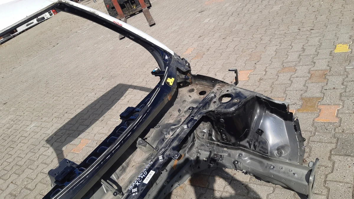 Volvo XC40 Quarto Anteriore Sinistro image 5